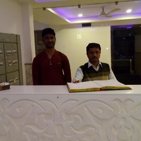 Hotel Grand Shyam- In Front Of New Delhi Railway Station-Couple Friendly Нью-Дели Экстерьер фото