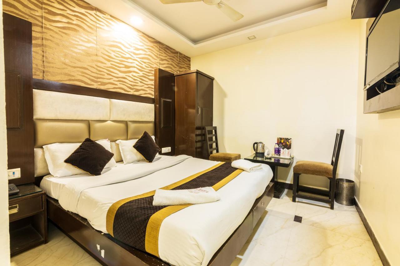 Hotel Grand Shyam- In Front Of New Delhi Railway Station-Couple Friendly Нью-Дели Экстерьер фото